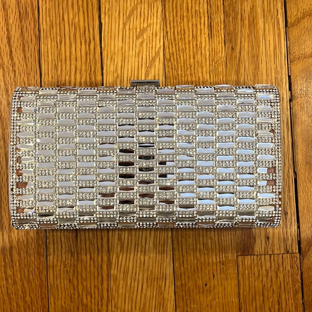 Gorgeous Rhinestone Silver Clutch Bag With Chain